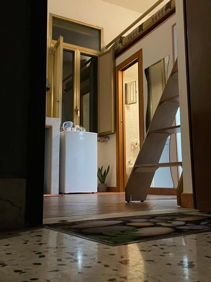 Апартаменти “Piccola Domus” Неаполь Екстер'єр фото